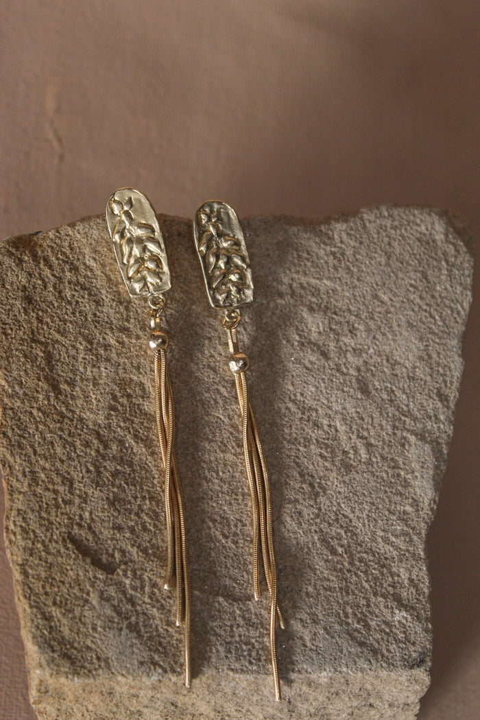 Yucca Fringe Posts