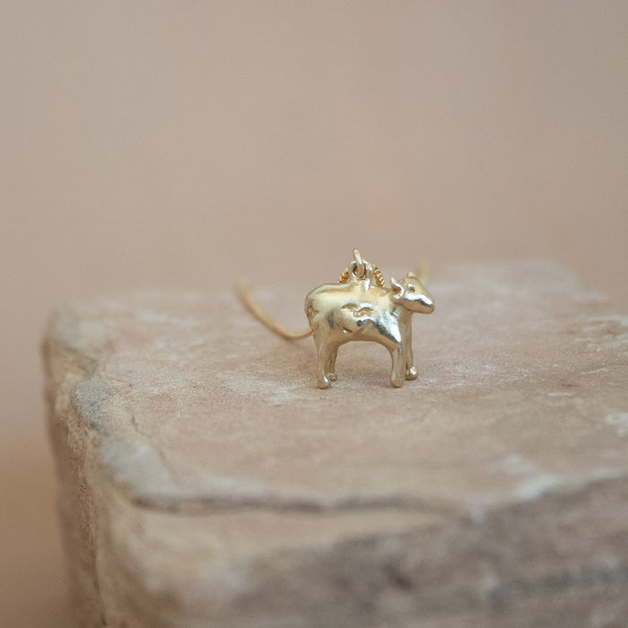 Petunia Cow (Long Chain)
